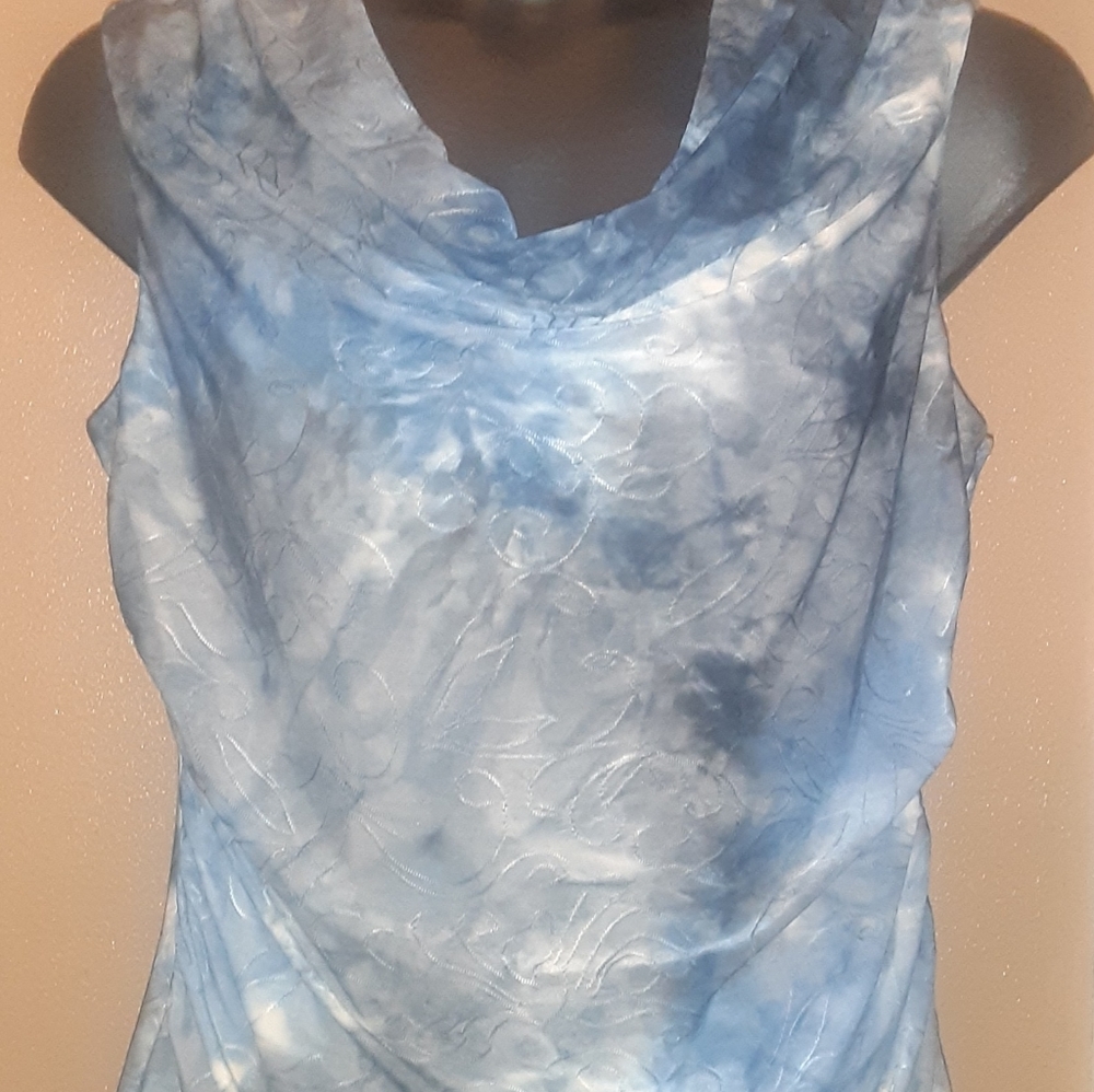 Floral Design Sleeveless Top